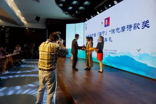 頒獎禮儀服務彰顯文明，志愿服務助力徐志摩詩歌節服裝服飾批發